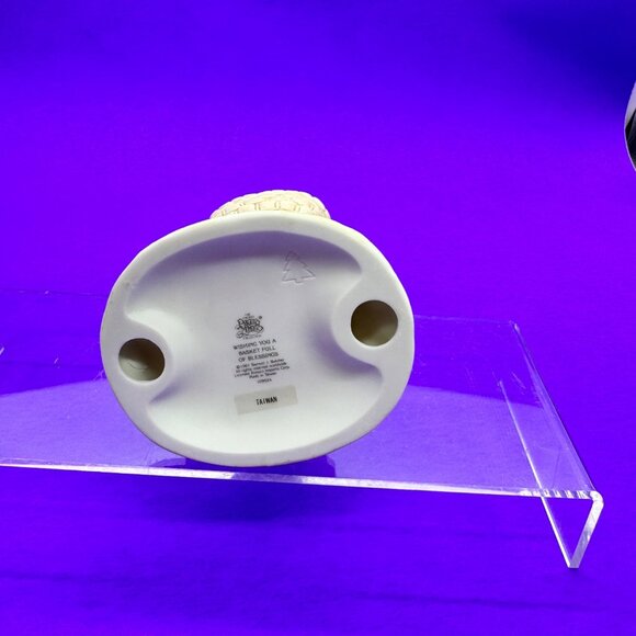 Precious Moments "Wishing You a Basket Full of Blessing" Figurine - Picture 5 of 5